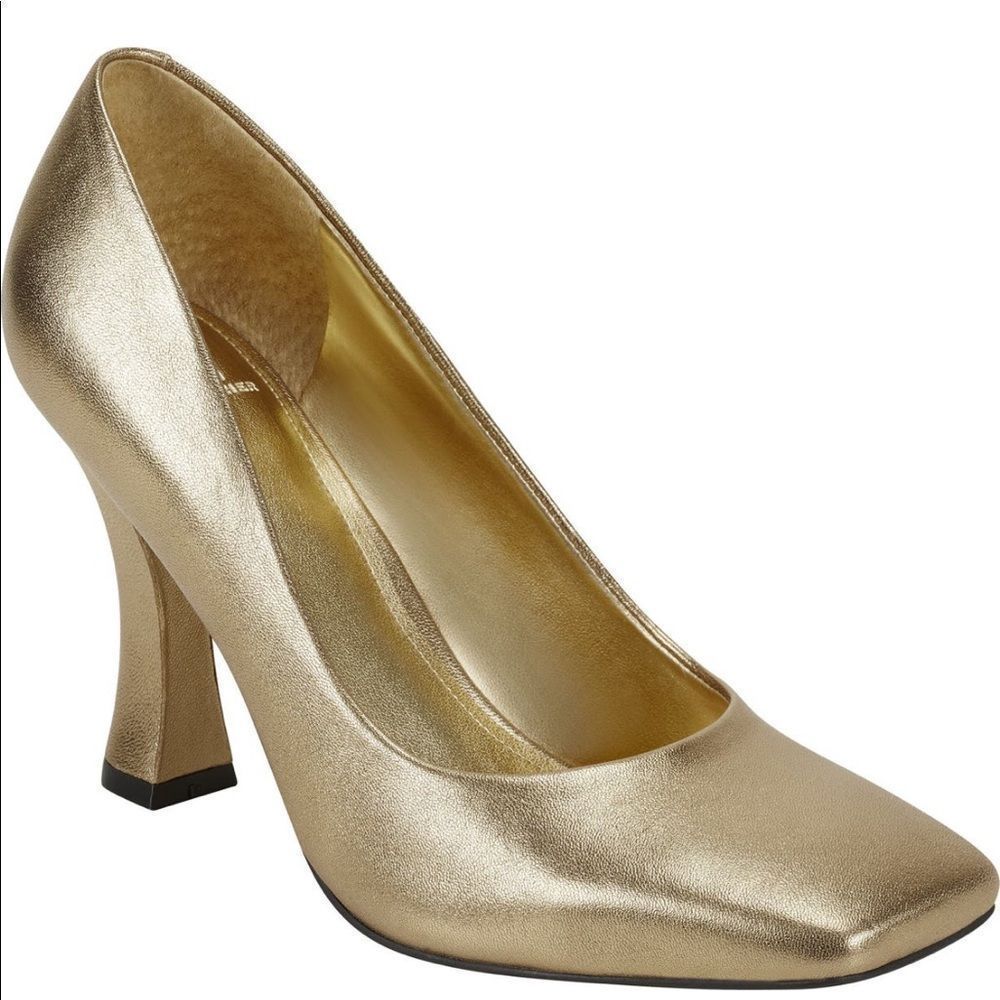 Square metallic pump with flared heels by M.F
